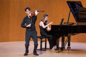 Emad-Zolfaghari-Viola Emad Zolfaghari viola plays at 2023 Klein Competition
